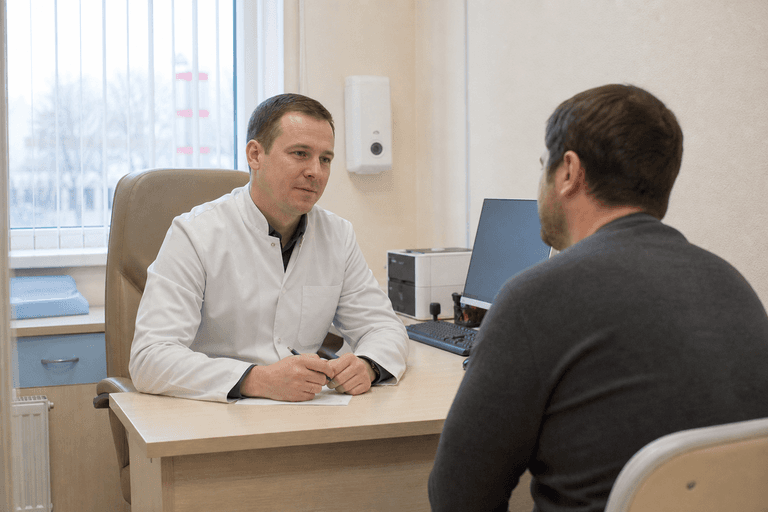 Консультация врача с пациентом в клинике «Наркология Москвы» по адресу: 140050, Московская обл, г Люберцы, пгт Красково, ул Карла Маркса, д 111