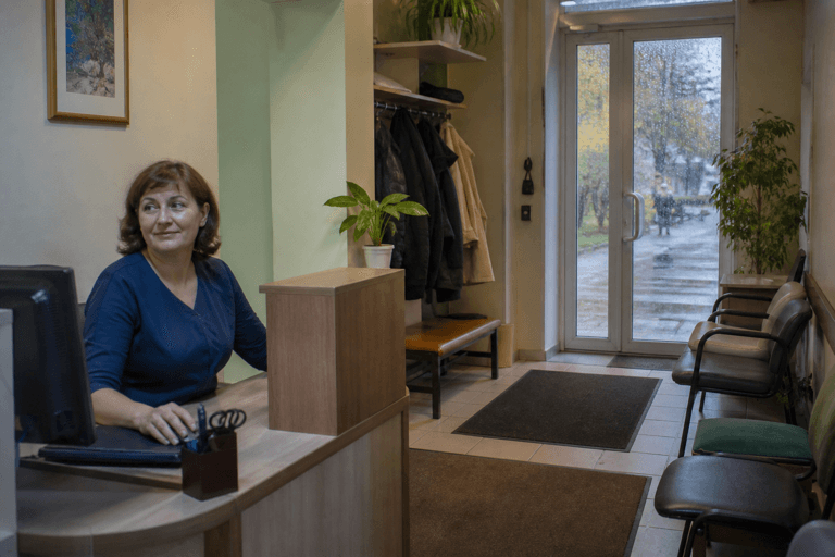 Зона приёма посетителей филиала «Наркология Москвы» по адресу: 127434, г Москва, Тимирязевский р-н, ул Пасечная, д 5 стр 40